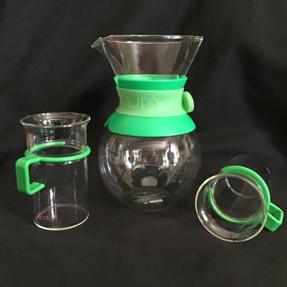 Glass Carafe Pitcher and Two Cups - Picture 5 of 5